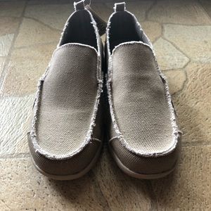 redhead chilled out canvas shoes